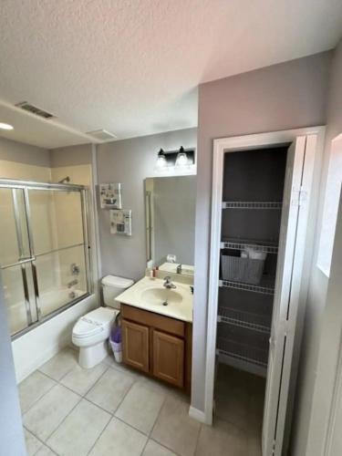 Elegant Brand NEW Houses Less 10 Minutes from Disney - image 12