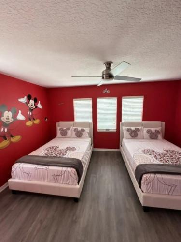 Elegant Brand NEW Houses Less 10 Minutes from Disney - image 14