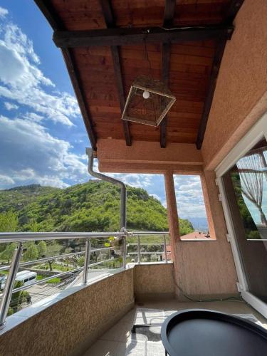 Deni house in Πριζρεν