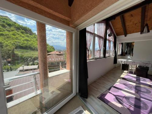 Deni house in Πριζρεν