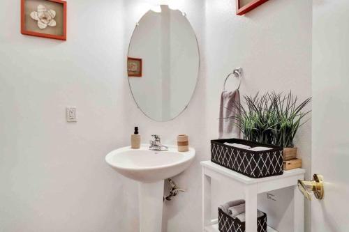 Indio Vacation House Perfect For Golfers & Family. in Indio, USA