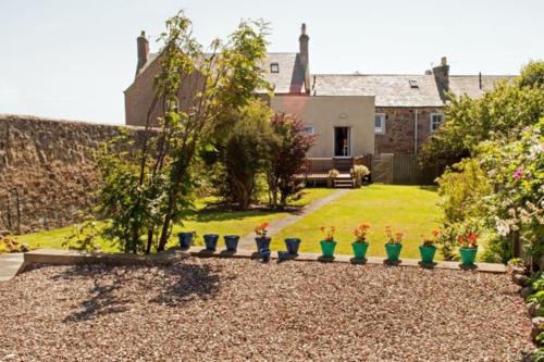 East Neuk Haven - delightful seaside apartment