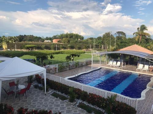 Finca Lujosa con Hermosa Piscina