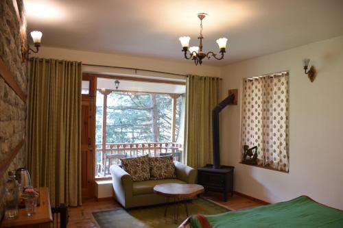 Kudrat - A Boutique Homestay- Tirthan Valley Gushaini