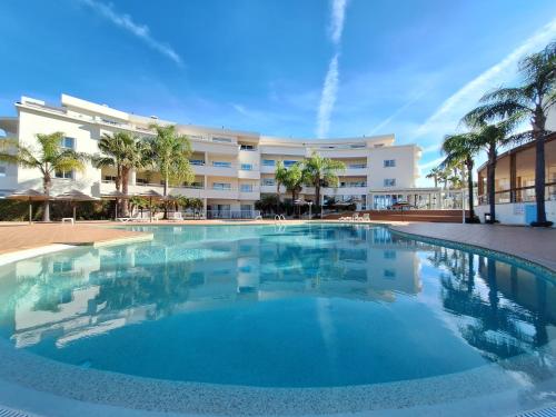 Amazing Studio with Ocean View, Pool and Beach, Lagos
