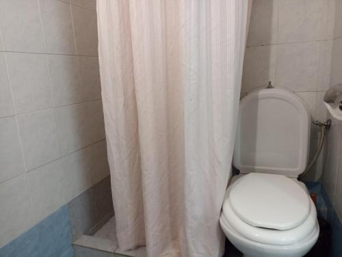 Quadruple Room with Bathroom image 2