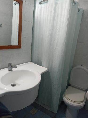 Double Room image 2