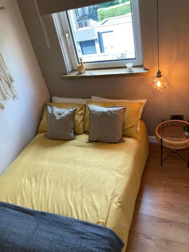 Rustic Top Floor West End Pad With Balcony, Parking next to Byers Road, Aston Lane, Glasgow Uni, Glasgow (foto 5)