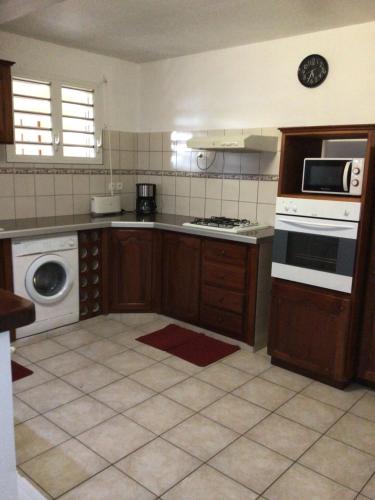 Appartement charmant en centre-ville de Sainte-Luce 80 m² + vue - image 2