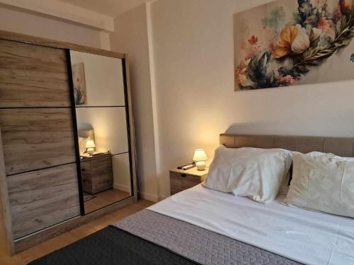 One-Bedroom Apartment image 10