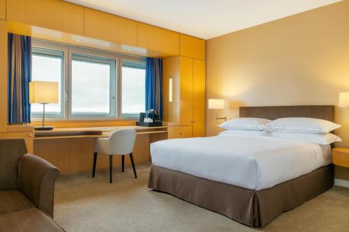 room detail thumbnail 1