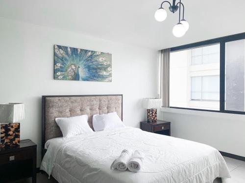 Penthouse en piso alto con vista al río, Guayaquil + PARQUEO