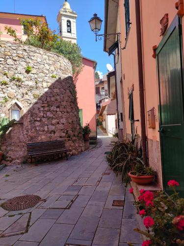 Camera tra le Cinque Terre, Camogli e Portofino. Vista valle e scorcio mare all'orizzonte