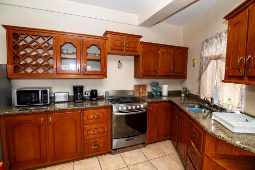 Fasilitas, Bocean Villa- Luxury Hilltop Retreat in Belvedere