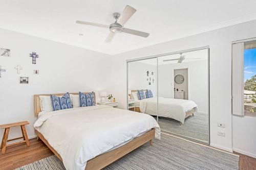 Burleigh Beach Apartment - Self Catering