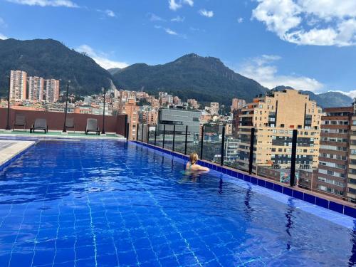 Loft/Apartaestudio Chapinero con piscina gym