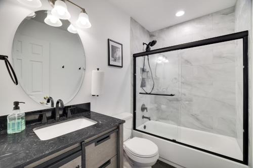 30 Day Minimum Stay - Private Creekside Solace in East Stroudsburg, USA