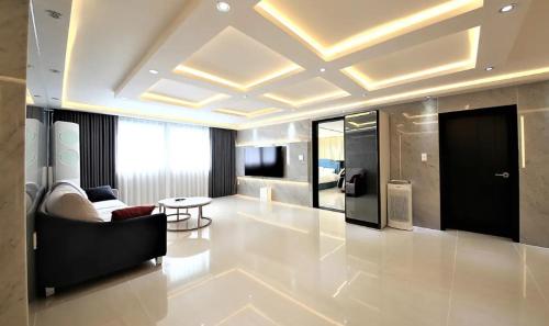 Cheese Hotel Seomyeon (1)