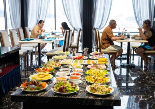 Family Suite Hotel – Hanoi