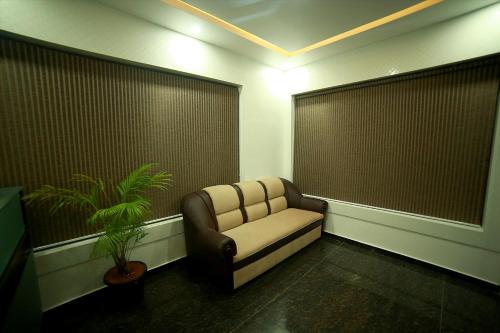 Lobby, SAPPHIRE INN in White Town / French Colony