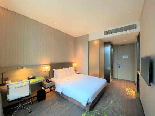 room detail thumbnail 1