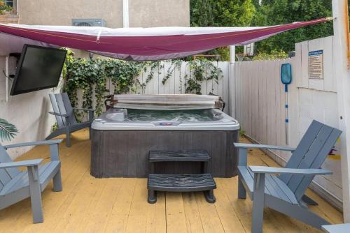 Luxury Bliss 3BR Home w/Private Jacuzzi & BBQ