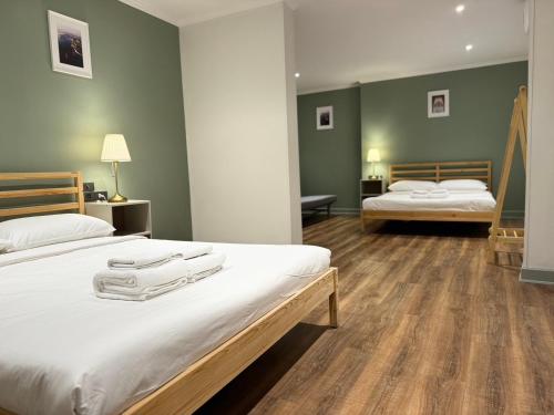 room detail thumbnail 0