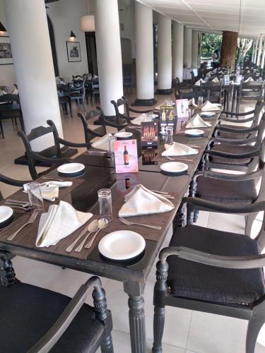 식음료(F&B), 헤리티지 암베푸사 호텔 (Heritage Ambepussa Hotel) in 케갈레