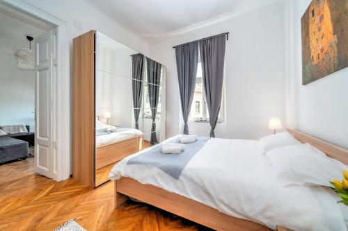 Apartment image 10