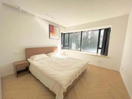 Eastern Hub - Jing'an Temple Branch Sunny Capital, Deluxe 3-Bedroom Apartment, Extra Large Space with Free Mahjong, Shanghai (Foto 4)