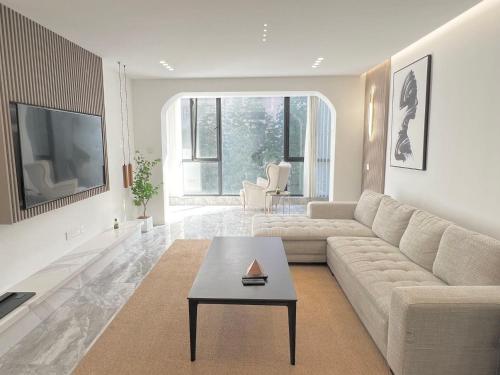 Eastern Hub - Jing'an Temple Branch Sunny Capital, Deluxe 3-Bedroom Apartment, Extra Large Space with Free Mahjong, Shanghai (Foto 8)