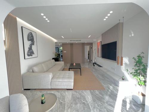 Eastern Hub - Jing'an Temple Branch Sunny Capital, Deluxe 3-Bedroom Apartment, Extra Large Space with Free Mahjong, Shanghai (Foto 10)