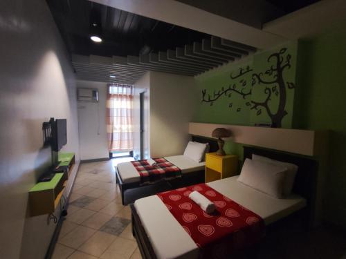 room detail thumbnail 1