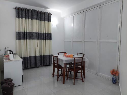 Kitchen, Comfortable Stay in Colombo in Wellampitiya