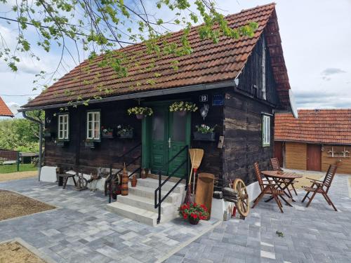 Holiday home Hižica v plavem trnacu