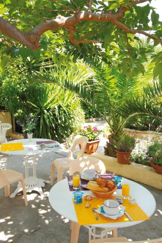 Hôtel La Croix de Malte - image 4