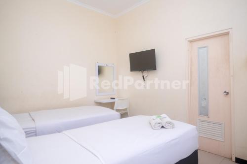 Deluxe Twin Room image 5