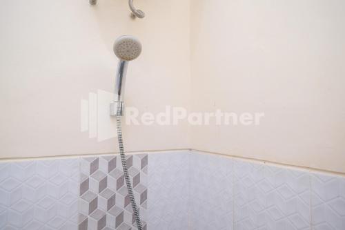 Standard Single Room image 3