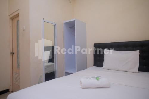 Standard Single Room image 6