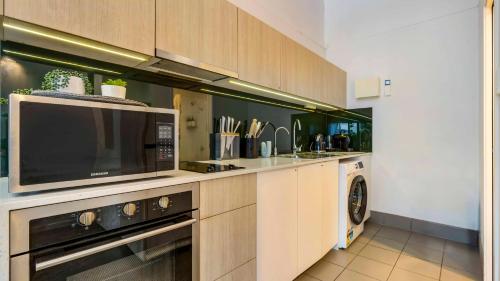 Mullum Haven - Central & Stylish Townhouse