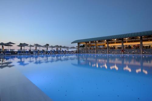 Arina Beach Resort - image 3