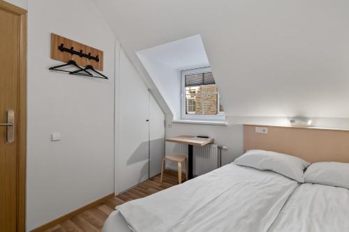 Stay Express Hotel - image 14