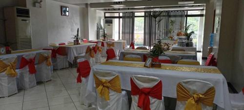 Waltermart Subic near Balon Falls
