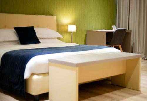 Best Western Premier Ark Hotel - image 7