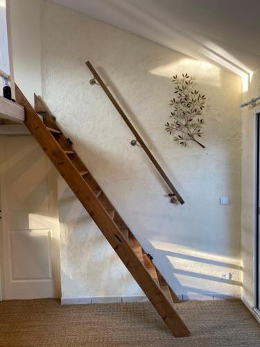 Grand studio in Salles-sous-Bois