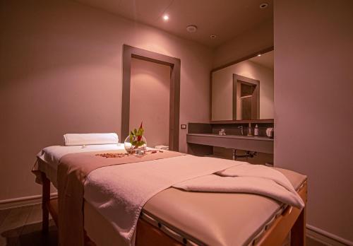 549263967 Grand Hotel Djibloho