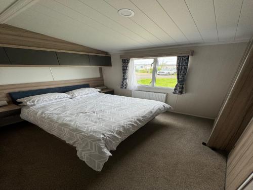 Lovely 2-Bed Caravan in Prestonpans