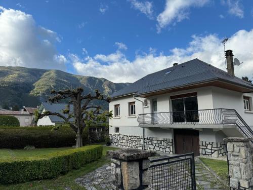 Maison St Lary 4Ch 10pers jardin - Location saisonnière - Saint-Lary-Soulan