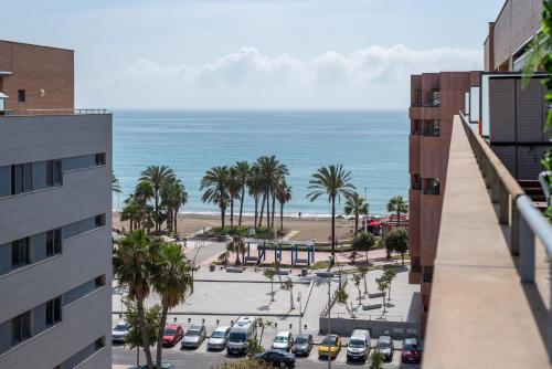 Love Rent4 Málaga Ático con terraza y vistas, parking gratuito, Málaga (photo 6)