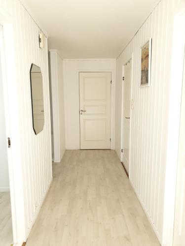 ทางเข้า, Spacious 2 Bedroom Apartment in Arendal. in อาเร็นดาล